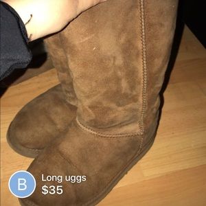 Ugg boots 4y